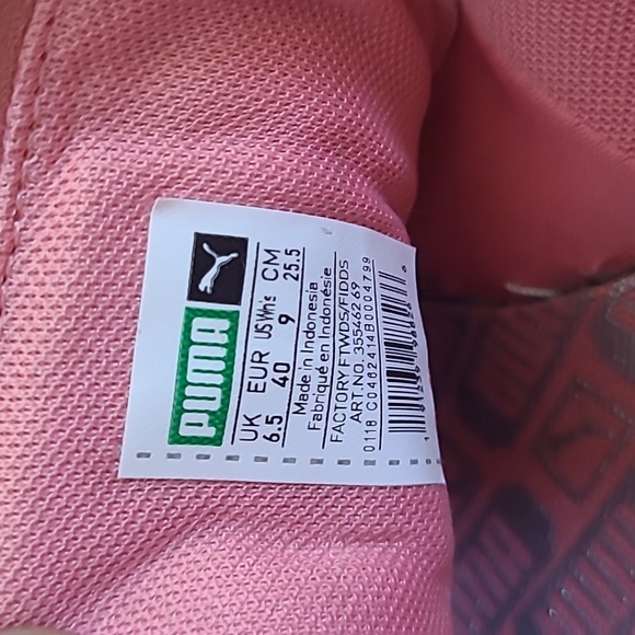 VINTAGE Puma Pink & Gray Suede Sneakers - Picture 6 of 6